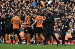 AYX体育赛事-罗马狼队勇夺八连胜，球迷欢呼雀跃的简单介绍