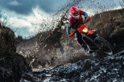 AYX体育赛事-南粤风暴席卷洛城，广东队决胜局奇袭快船，米切尔一剑封喉定乾坤