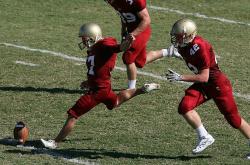 爱游戏下载-哈登爆发背后的战术密码，深圳队如何为全球篮球上了一堂压制开拓者课