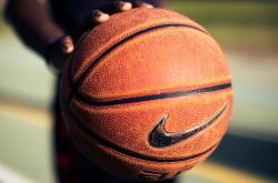 AYX官方直播-当森林狼遇上广东队，约基奇的跨界高光启示录