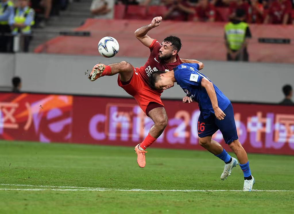 包含竞技热度爆棚！球队实力碰撞掀起激战的词条