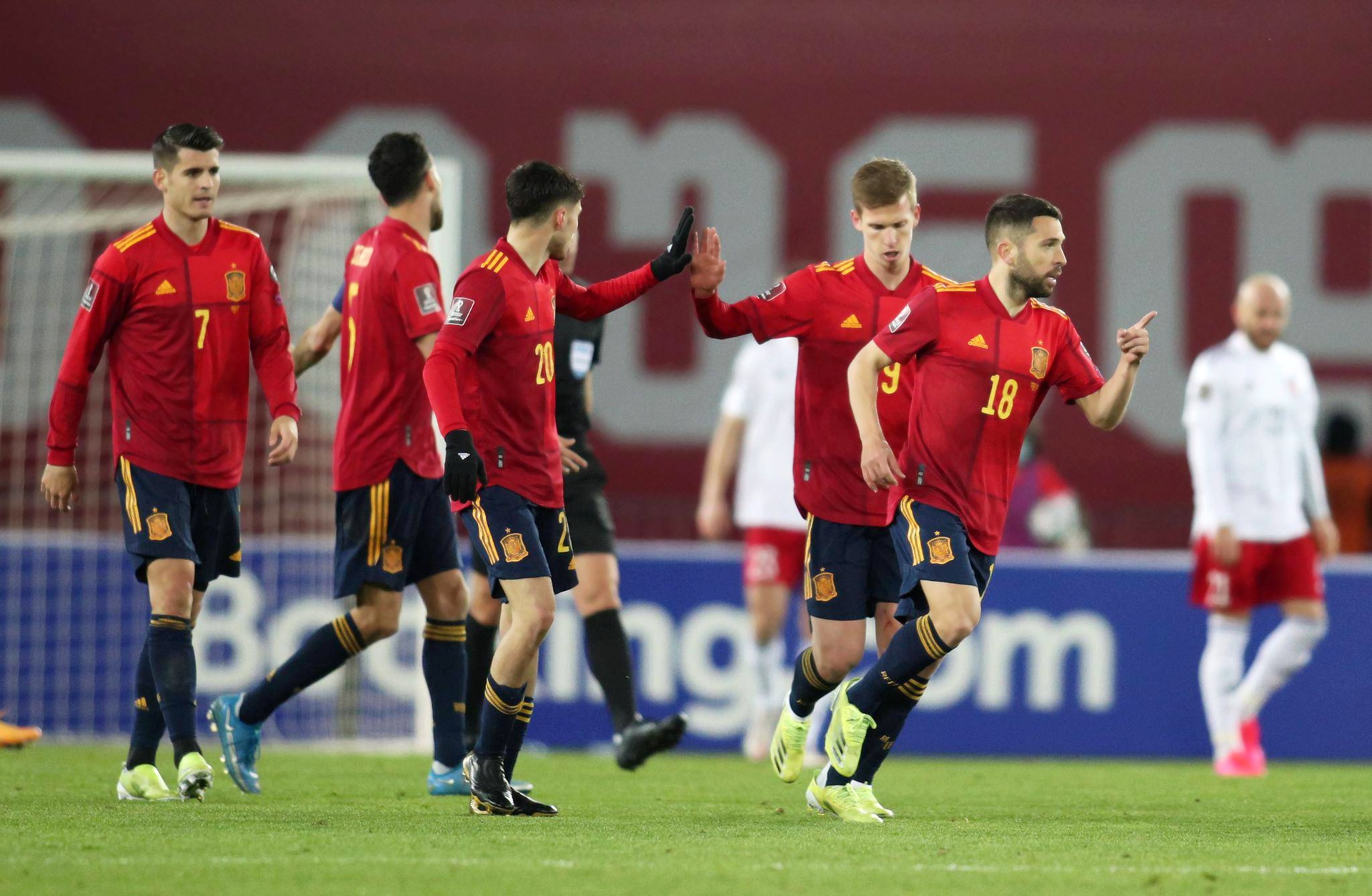 球队在欧洲杯预选赛中遭遇挑战，该如何应对？的简单介绍