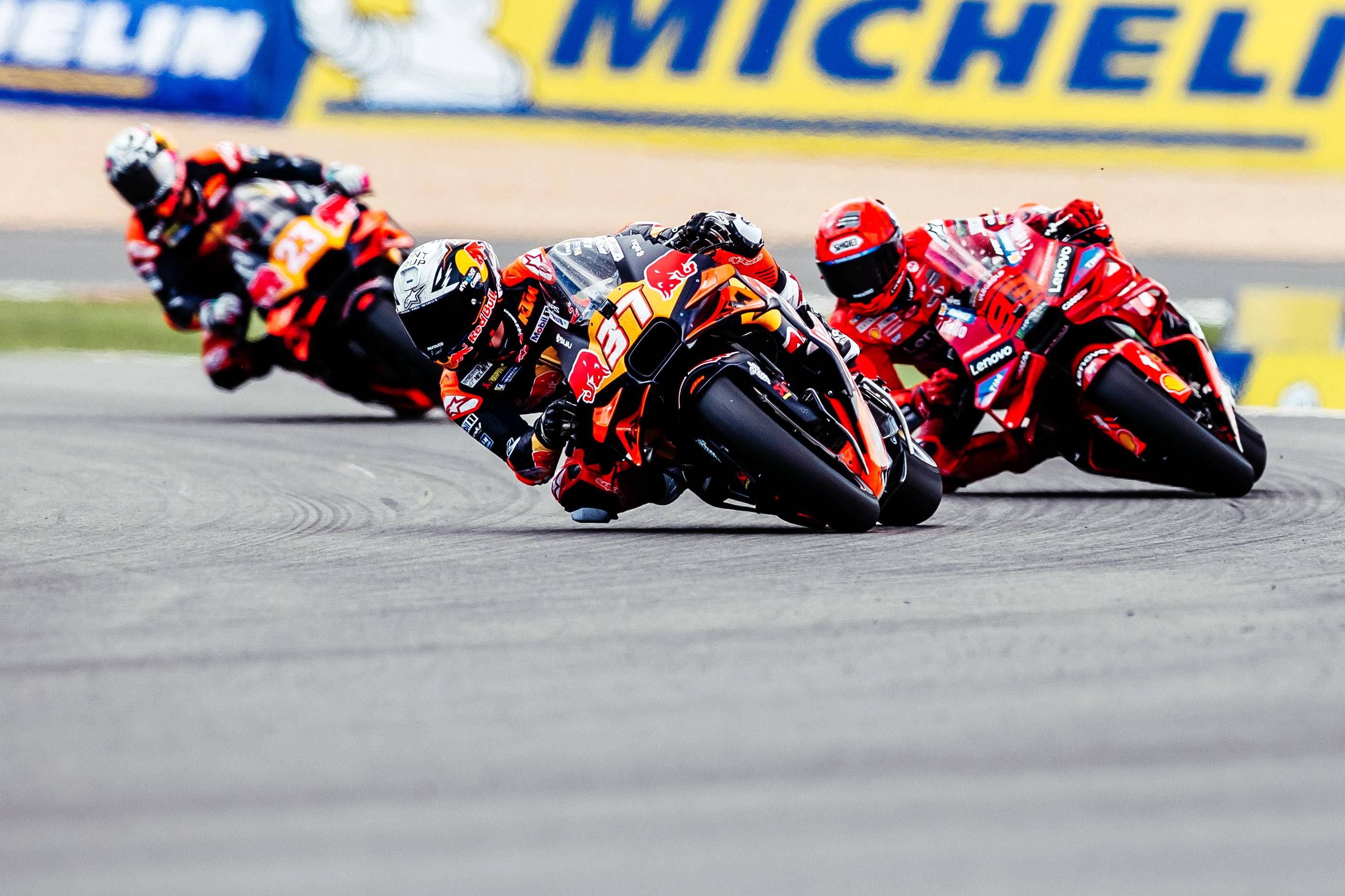 捷克队在比赛中大放异彩，成功战胜对手的简单介绍