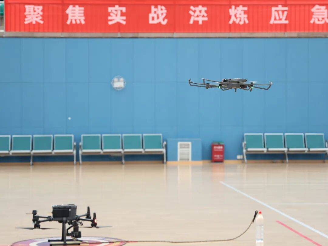 比赛中出现了激烈的角逐和对抗