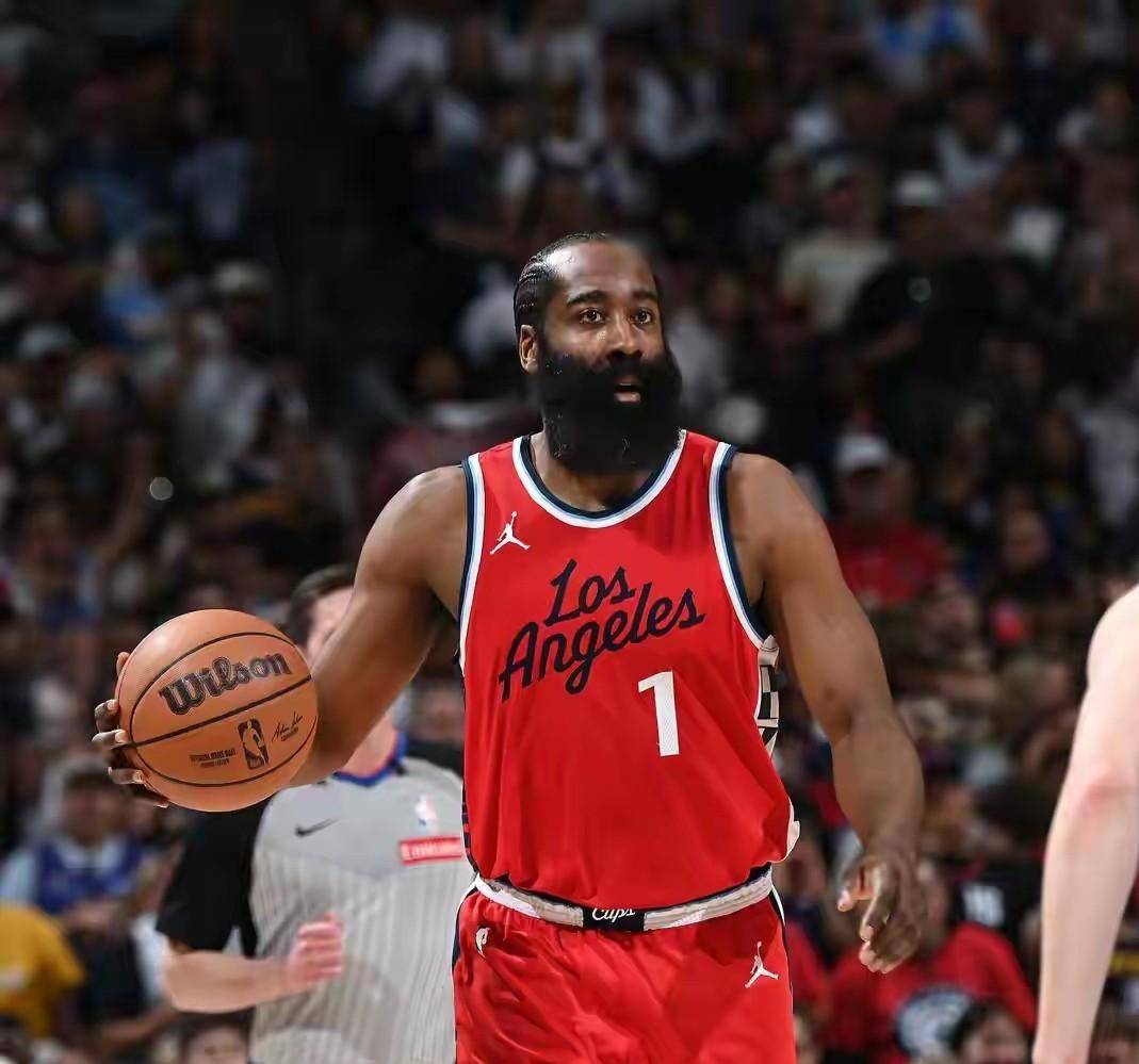 包含凯尔特人绝杀太阳，哈登带队取胜的词条