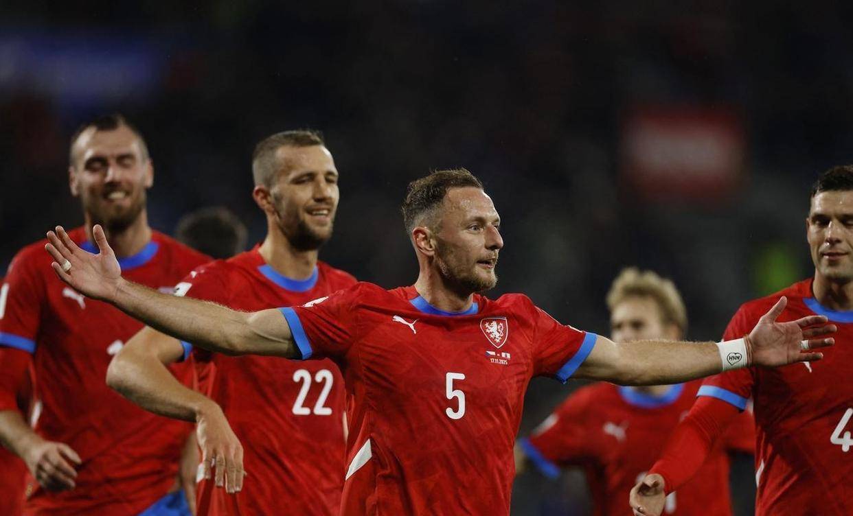 捷克球员在国际赛事中表现神勇