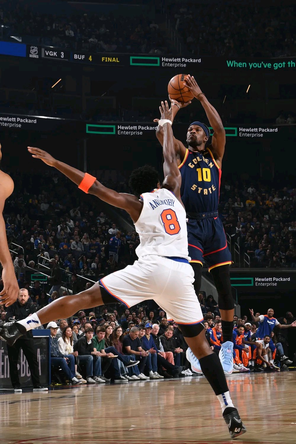 意大利男篮强势尼克斯,福克斯制霸全场 意大利男篮强势尼克斯,福克斯制霸全场