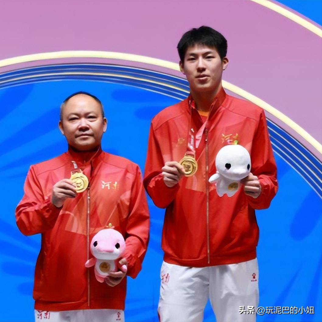 包含韩国乒乓球队爆冷中国乒乓球队，奥恰洛夫统治全场的词条