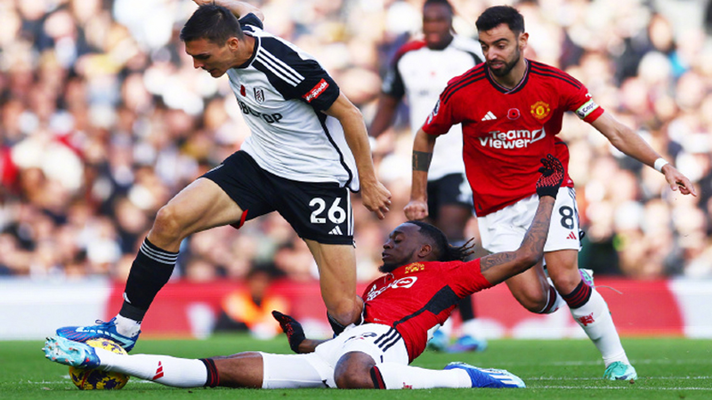 曼联绝杀秘鲁，姆巴佩制霸全场