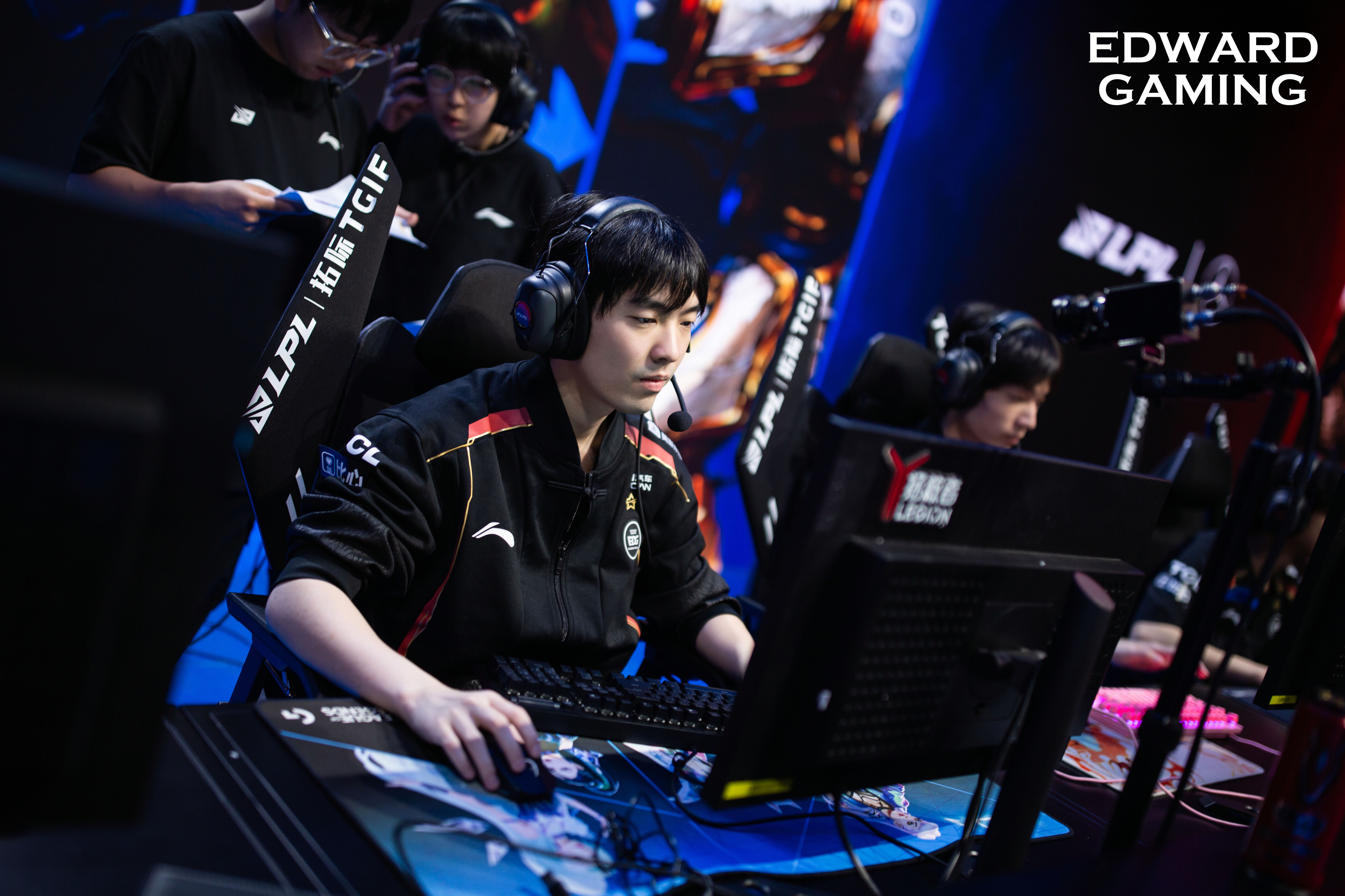 LGD强势MAD，Deft制霸全场的简单介绍