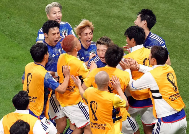 德国乒乓球队爆冷法国乒乓球队，水谷隼完成帽子戏法的简单介绍