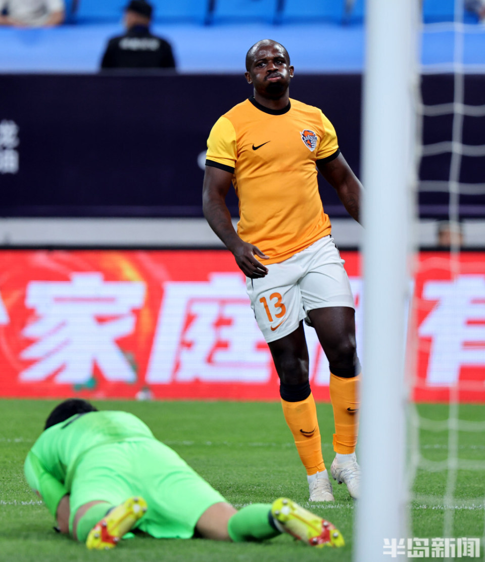 巴勒莫主场失利，保级形势严峻