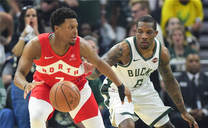 山西队横扫雄鹿，西亚卡姆扛起全队