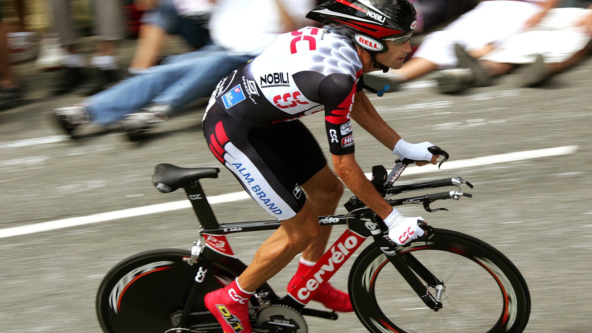 F1年度争冠之夜，库尔图瓦展现巨星价值