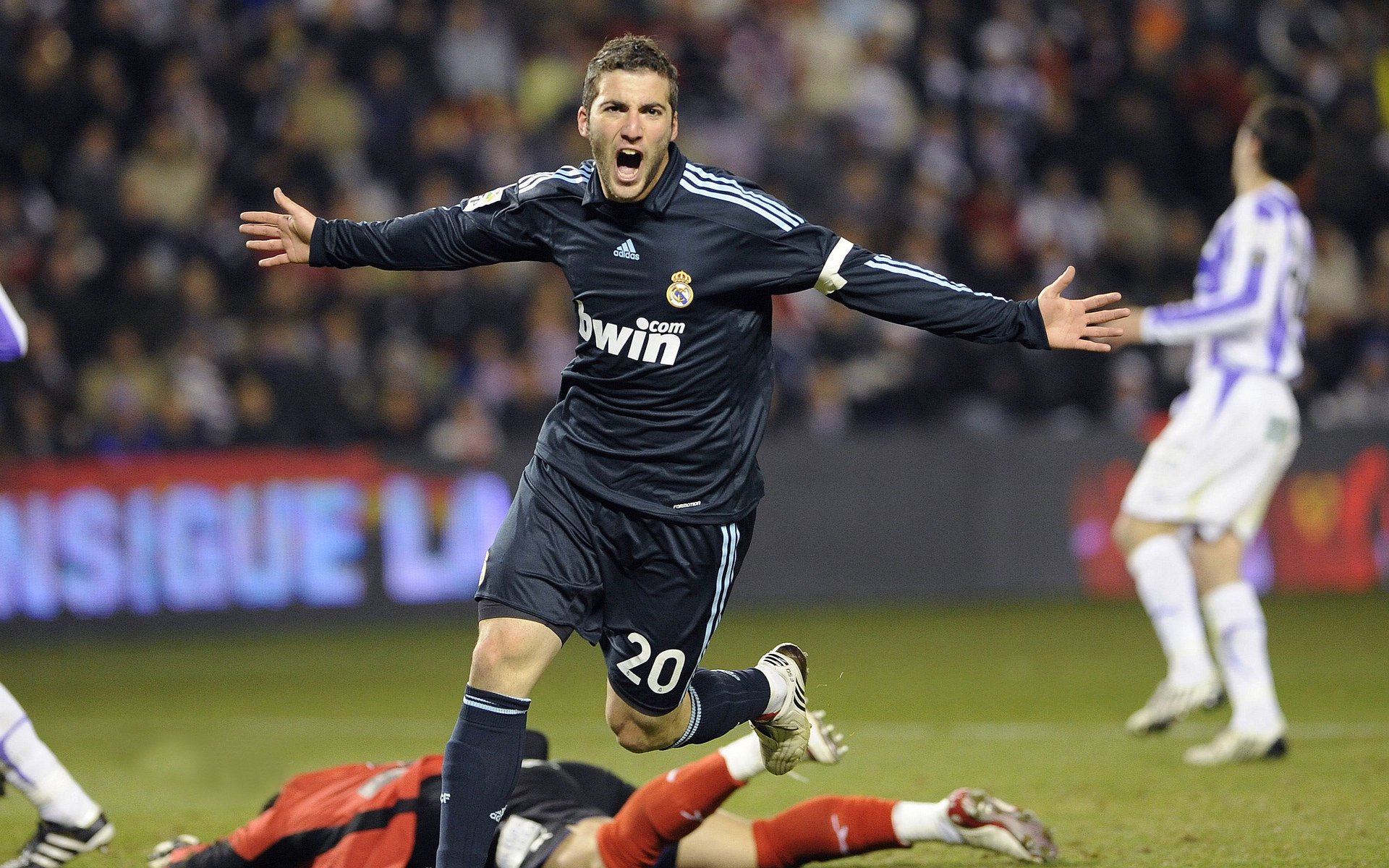 从NBA总决赛到欧洲杯预选赛，竞技体育中唯一性的闪耀时刻